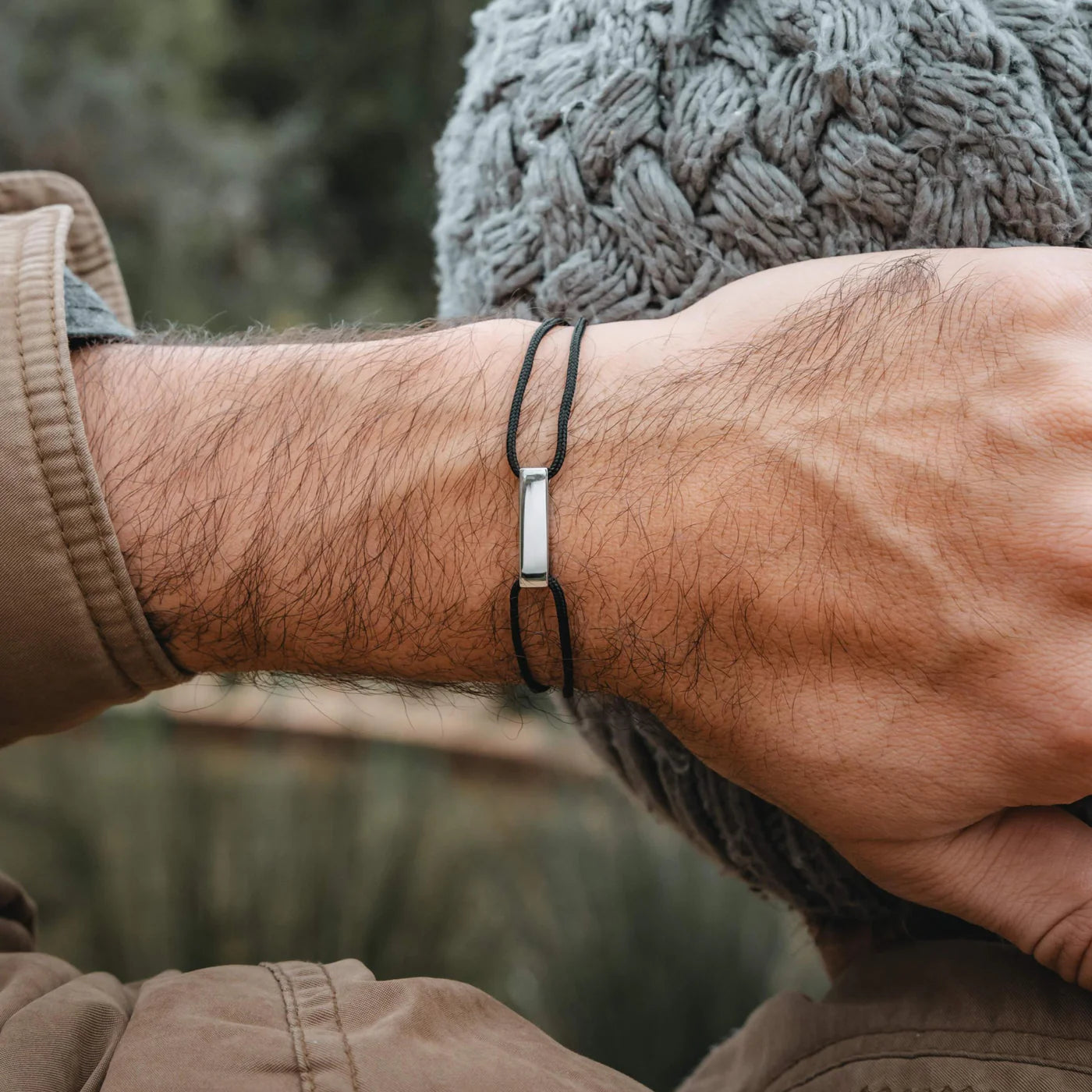 Pulseira Ajustável de Corda Preta Farol Beroc