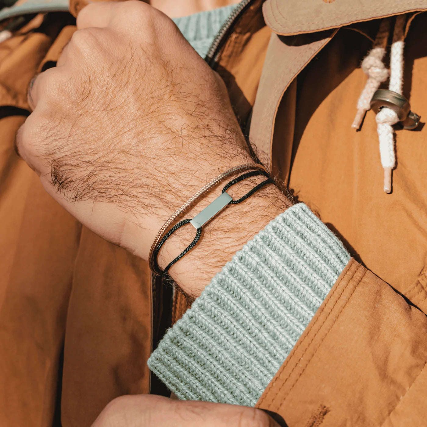 Pulseira Ajustável de Corda Preta Farol Beroc