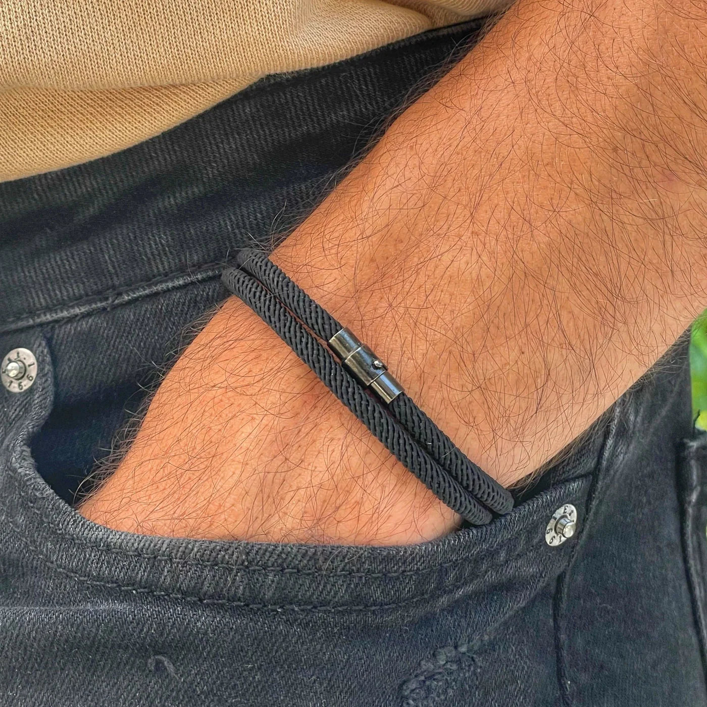 Pulseira Minimalista Beroc Preta