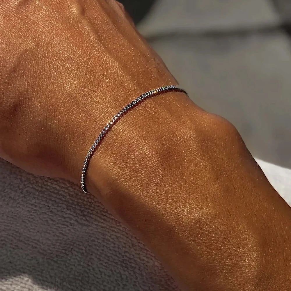 Pulseira de Ouro Minimalista Atlas Beroc