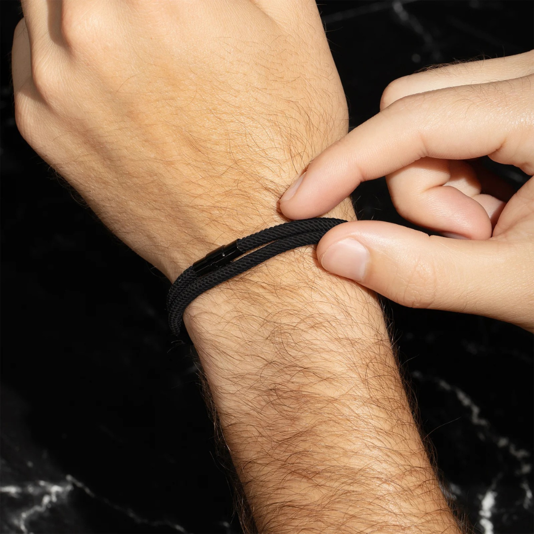 Pulseira de Corda Preta Minimalista Wave Beroc