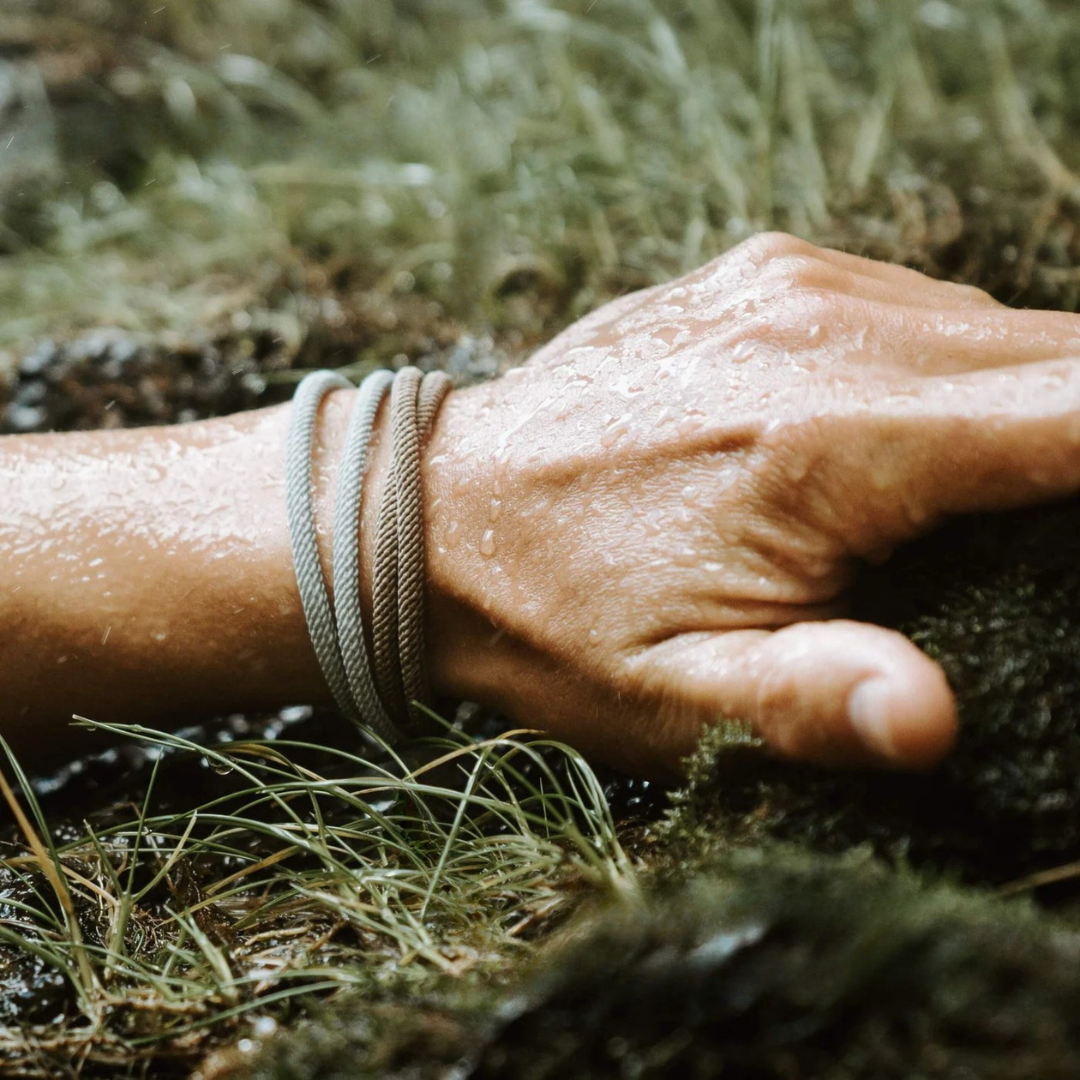 Pulseira de Corda Cinza Minimalista Wave Beroc